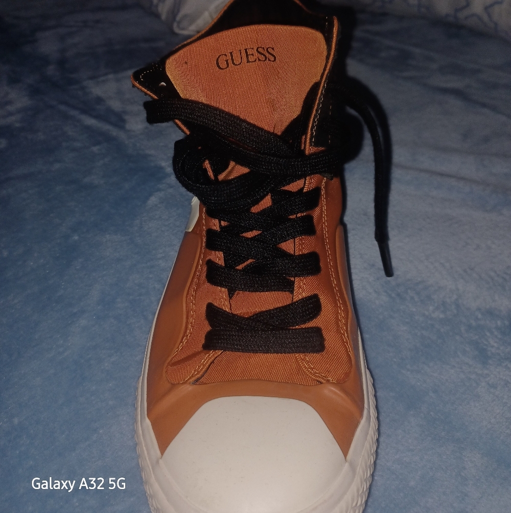 GUESS Men's Tan and Black Sneakers